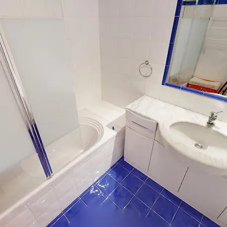 Spacieux 2p Climatise Avec Terrasses Et Garage, Proche Centre De Et Plages - Fr-1-196-332 Apartment Menton