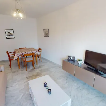 Lägenhet Spacieux 2p Climatise Avec Terrasses Et Garage, Proche Centre De Et Plages - Fr-1-196-332