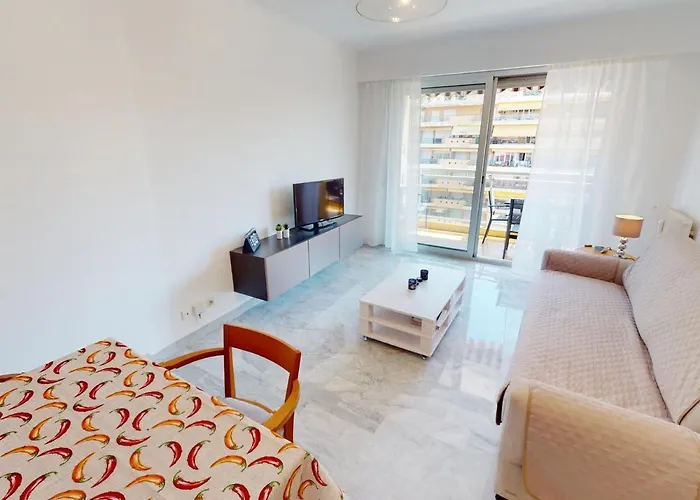 Spacieux 2p Climatise Avec Terrasses Et Garage, Proche Centre De Et Plages - Fr-1-196-332 *